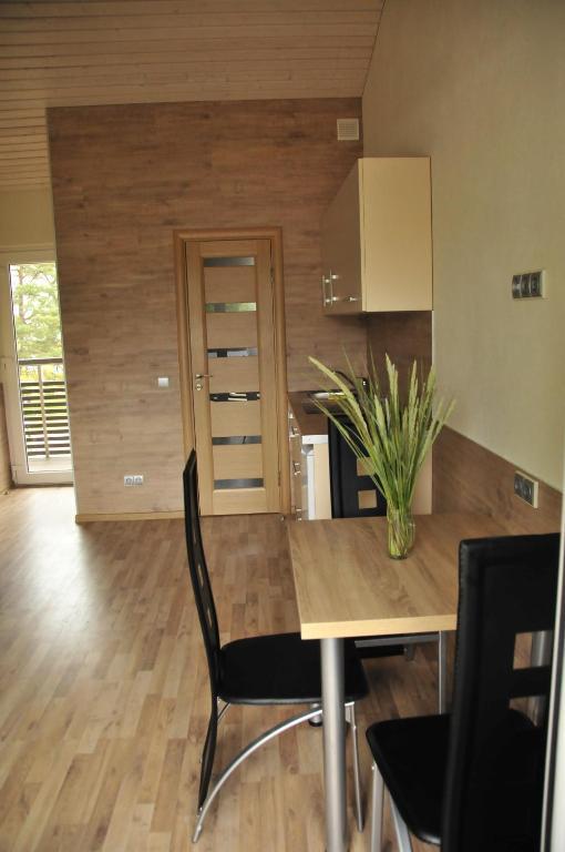 Apartamentai Trys Pusys Šventoji Rum bild