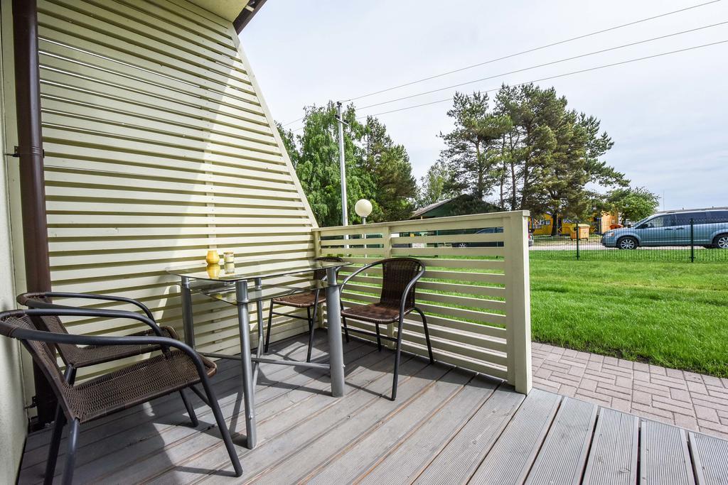 Apartamentai Trys Pusys Šventoji Exteriör bild