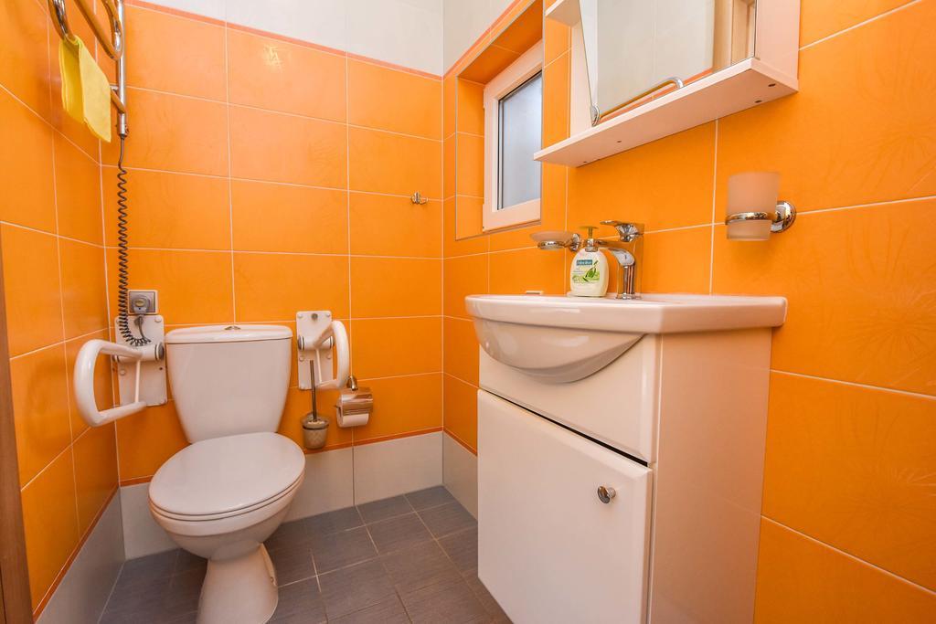 Apartamentai Trys Pusys Šventoji Exteriör bild