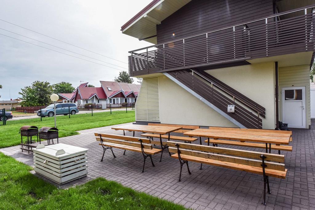 Apartamentai Trys Pusys Šventoji Exteriör bild