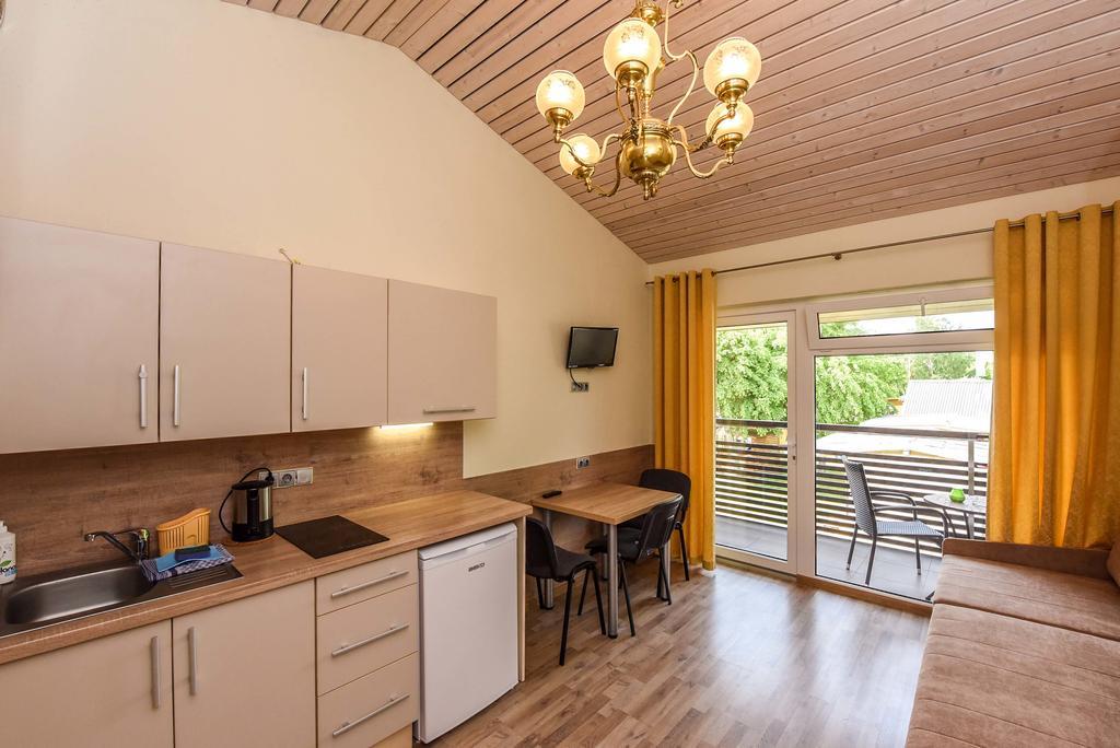 Apartamentai Trys Pusys Šventoji Exteriör bild